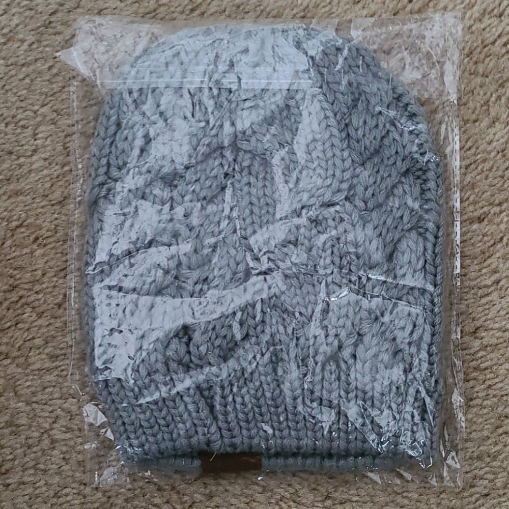 New ponytail beanie - Picture 7 of 8